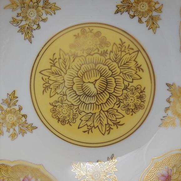 Yellow Lotus Bowl Andrea Sadek 9.5" Japan Hand Painted Scalloped Edge Gold Red - Picture 7 of 9